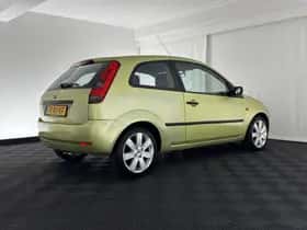 Ford Fiesta (2005) thumbnail 6