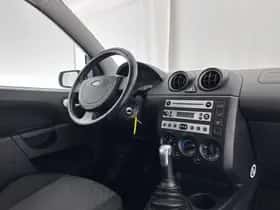 Ford Fiesta (2005) thumbnail 7