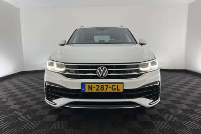 Volkswagen Tiguan (2020) thumbnail 3