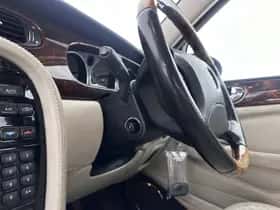 Jaguar XJ (2003) thumbnail 17