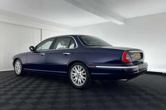 Jaguar XJ (2003) thumbnail 4