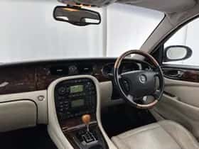 Jaguar XJ (2003) thumbnail 7