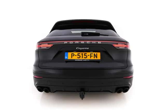 Porsche Cayenne (2022) thumbnail 6