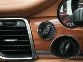 Porsche Panamera (2011) thumbnail 19
