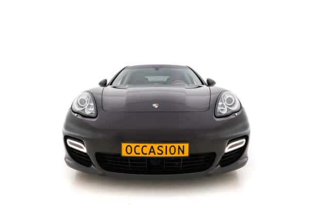 Porsche Panamera (2011) thumbnail 3