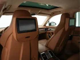 Porsche Panamera (2011) thumbnail 25