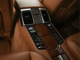 Porsche Panamera (2011) thumbnail 26