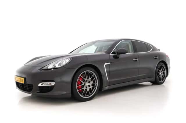 Porsche Panamera (2011) thumbnail 4