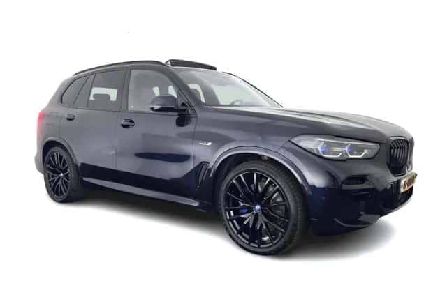 BMW X5 (2023) thumbnail 1