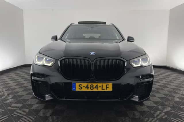 BMW X5 (2023) thumbnail 3