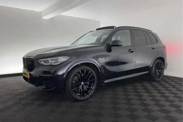 BMW X5 (2023) thumbnail 4