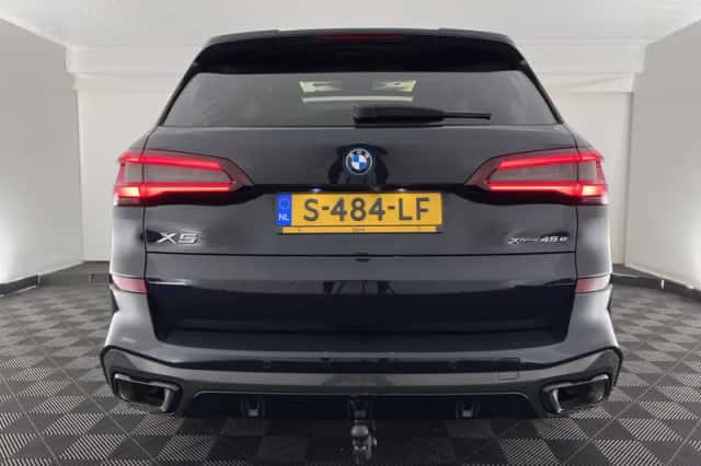 BMW X5 (2023) thumbnail 6