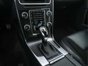 Volvo S60 (2015) thumbnail 13