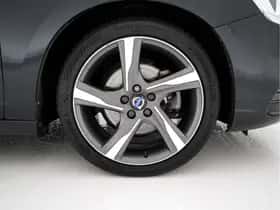 Volvo S60 (2015) thumbnail 22