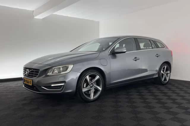 Volvo V60 (2016) thumbnail 4