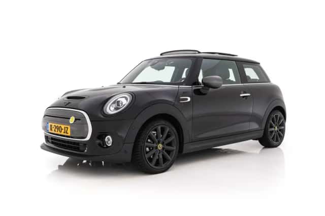 MINI Electric (2020) thumbnail 3