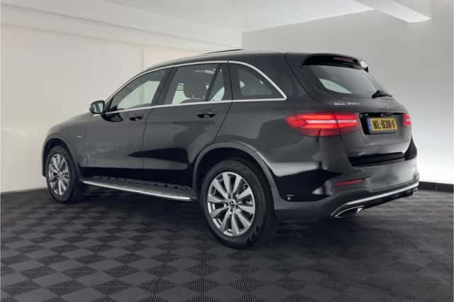 Mercedes-Benz GLC-Klasse (2017) thumbnail 5