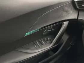 Peugeot 2008 (2021) thumbnail 25