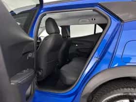 Peugeot 2008 (2021) thumbnail 10