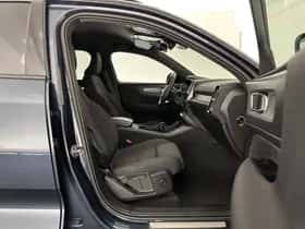 Volvo XC40 (2022) thumbnail 13