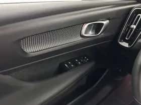 Volvo XC40 (2022) thumbnail 22