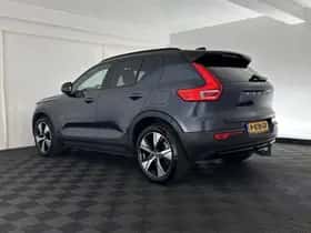 Volvo XC40 (2022) thumbnail 5