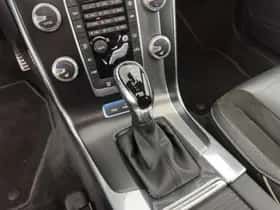 Volvo V60 (2016) thumbnail 17