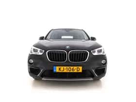 BMW X1 (2016) thumbnail 3
