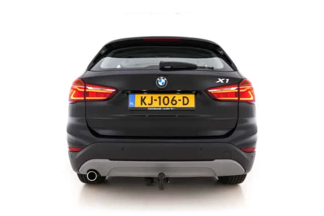 BMW X1 (2016) thumbnail 6