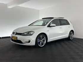 Volkswagen Golf (2015) thumbnail 4