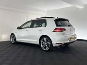 Volkswagen Golf (2015) thumbnail 5