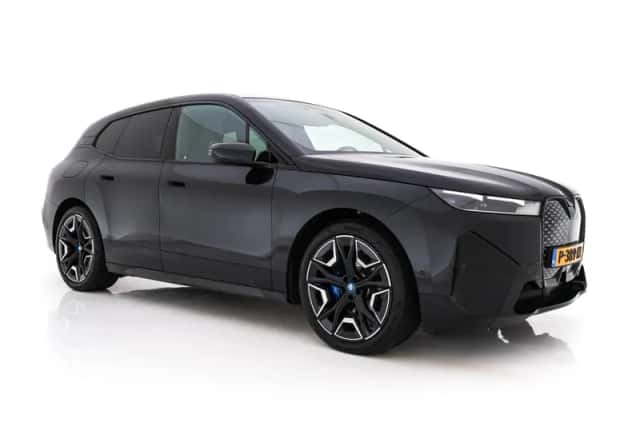 BMW iX (2022) thumbnail 1