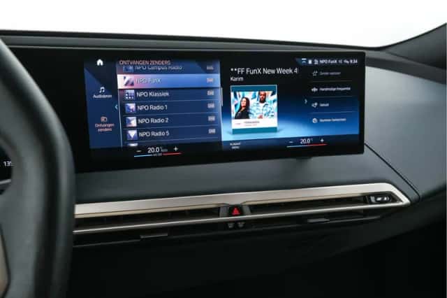 BMW iX (2022) thumbnail 19