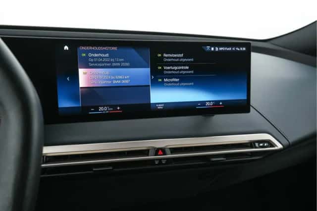 BMW iX (2022) thumbnail 26