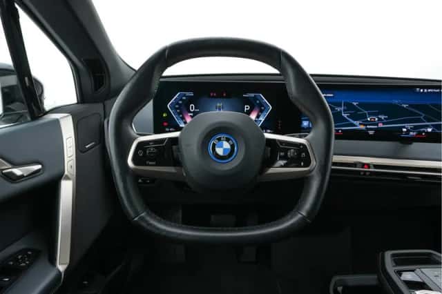 BMW iX (2022) thumbnail 27