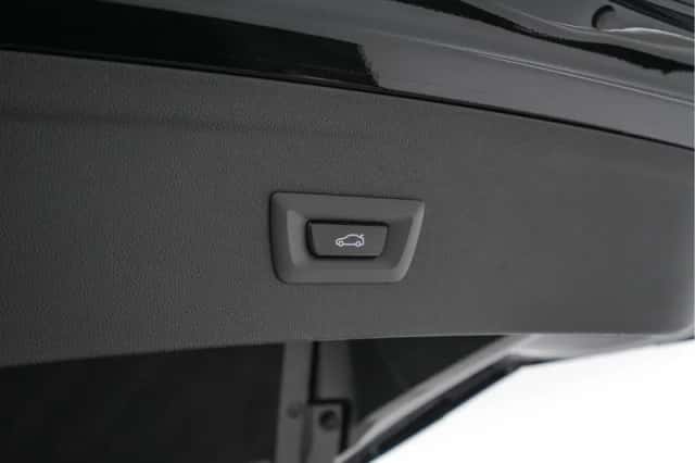 BMW iX (2022) thumbnail 39