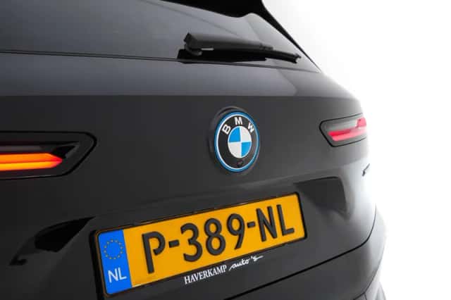 BMW iX (2022) thumbnail 40