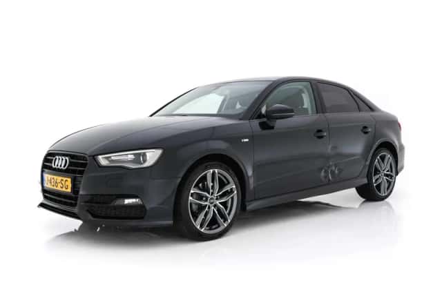 Audi A3 (2015) thumbnail 4