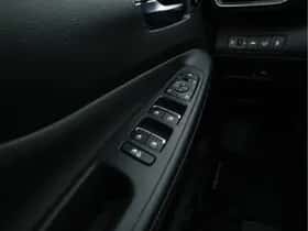 Hyundai Santa Fe (2022) thumbnail 24