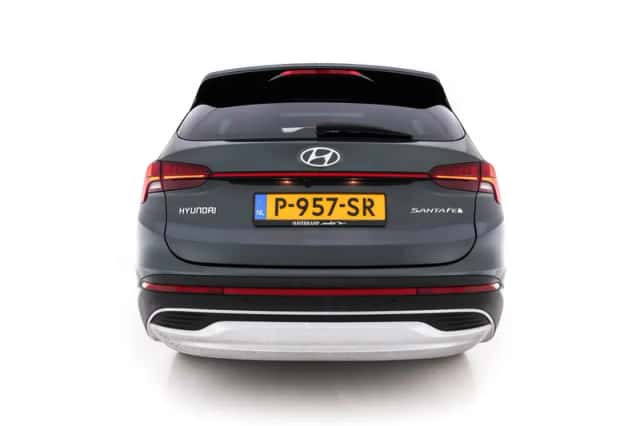 Hyundai Santa Fe (2022) thumbnail 6