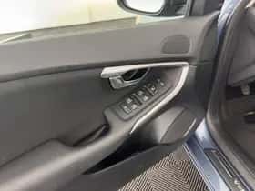 Volvo V40 (2014) thumbnail 21