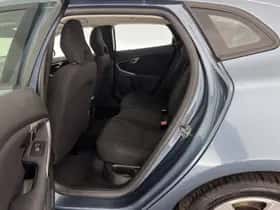 Volvo V40 (2014) thumbnail 10