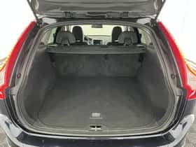 Volvo XC60 (2015) thumbnail 11