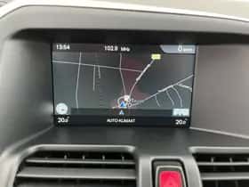 Volvo XC60 (2015) thumbnail 13