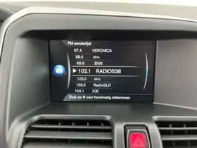 Volvo XC60 (2015) thumbnail 15