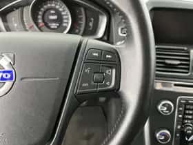 Volvo XC60 (2015) thumbnail 19