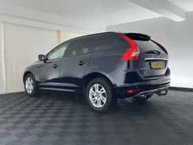 Volvo XC60 (2015) thumbnail 5
