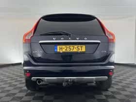 Volvo XC60 (2015) thumbnail 6