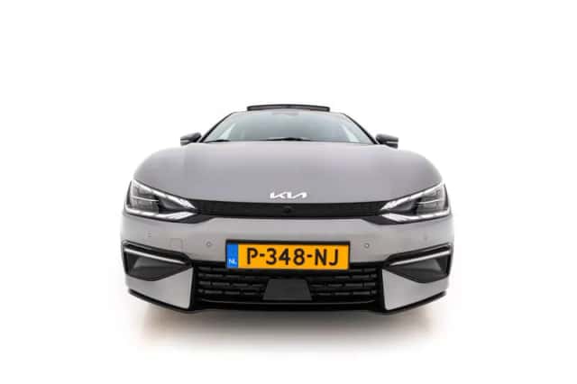 Kia EV6 (2022) thumbnail 3