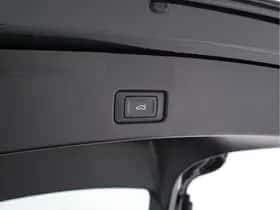 Audi Q4 (2021) thumbnail 25